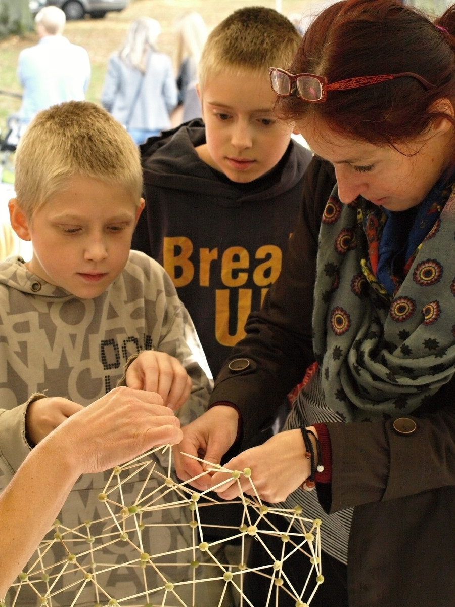 Postavte si model synagogy byl leit motiv jednoho z workshop�.